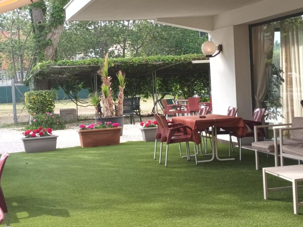 Hotel Bologna Misano Adriatico Exteriör bild